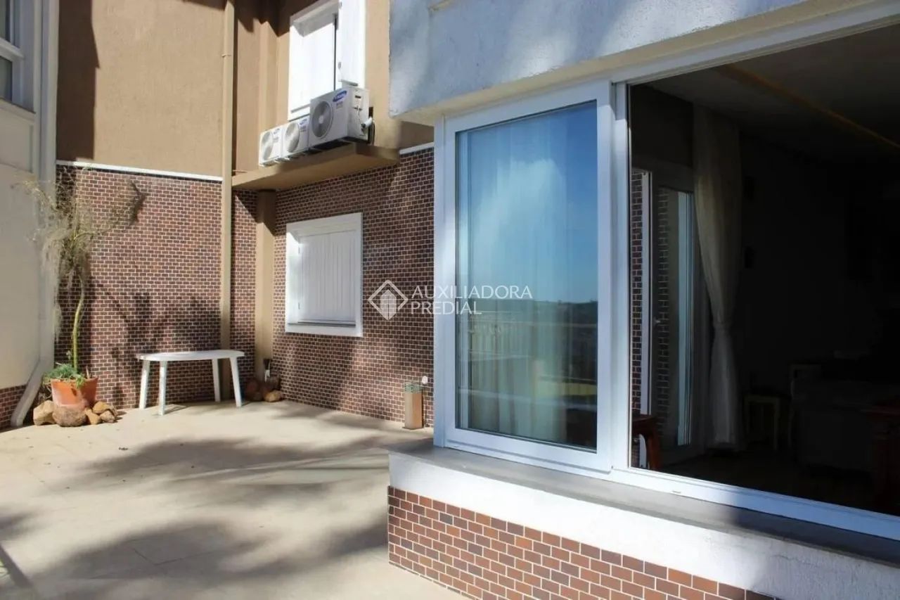 Apartamento com 2 Dormitórios - Foto 2