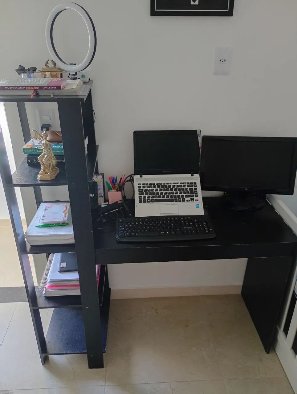 Escrivaninha escritório, quarto 