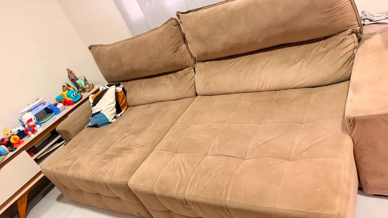 Sofá Retrátil Reclinável 290cm Suede Camurça Bege  - Foto 2