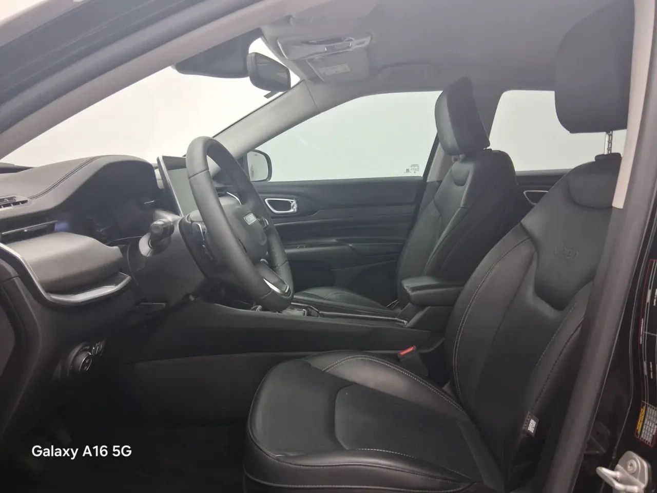 Jeep Compass LONG. T270 1.3 TB 4x2 Flex Aut., foto 16 de 18