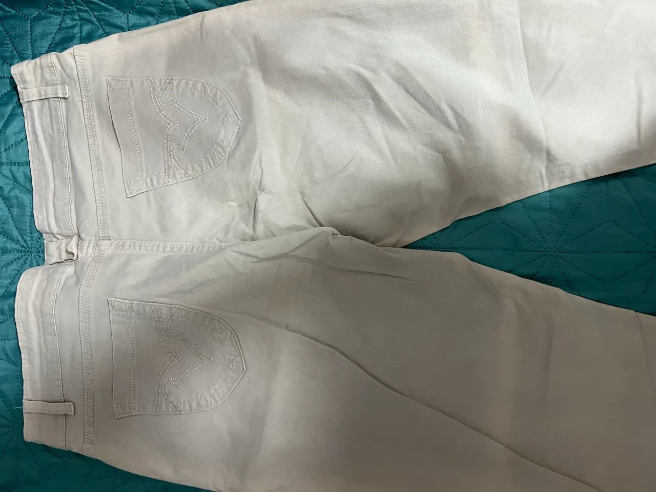 Calça jeans bege clara tamanho 48 (plus size) - Foto 2