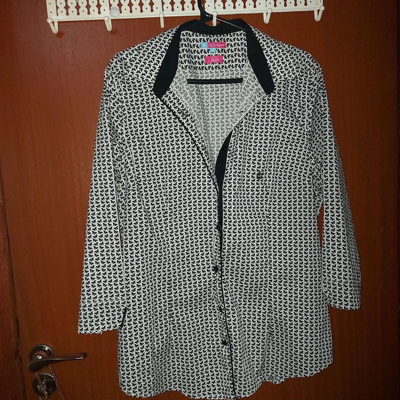 Camisa preta e branca, acinturada, Lês Chemises - Foto 2