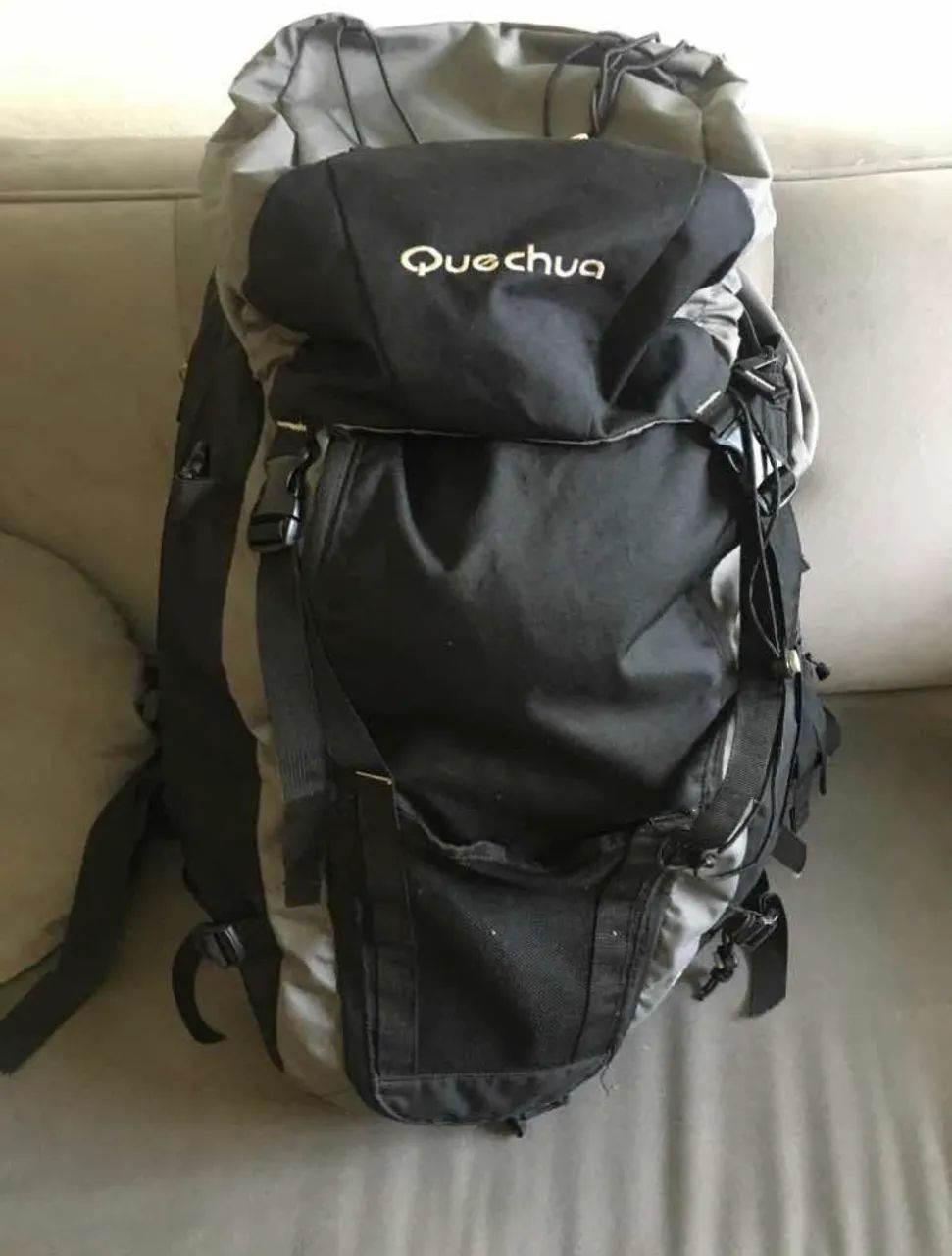 Mochila Quechua Viagem / Camping  - Foto 5