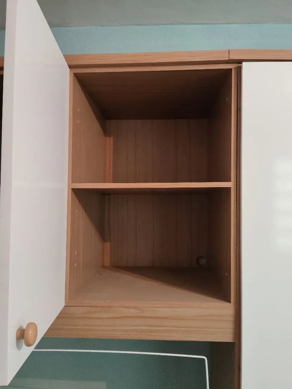Guarda roupa com berço e colchão  - Foto 5