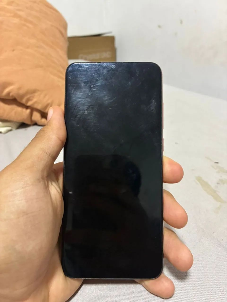 Celular A04 extremamente conservado.