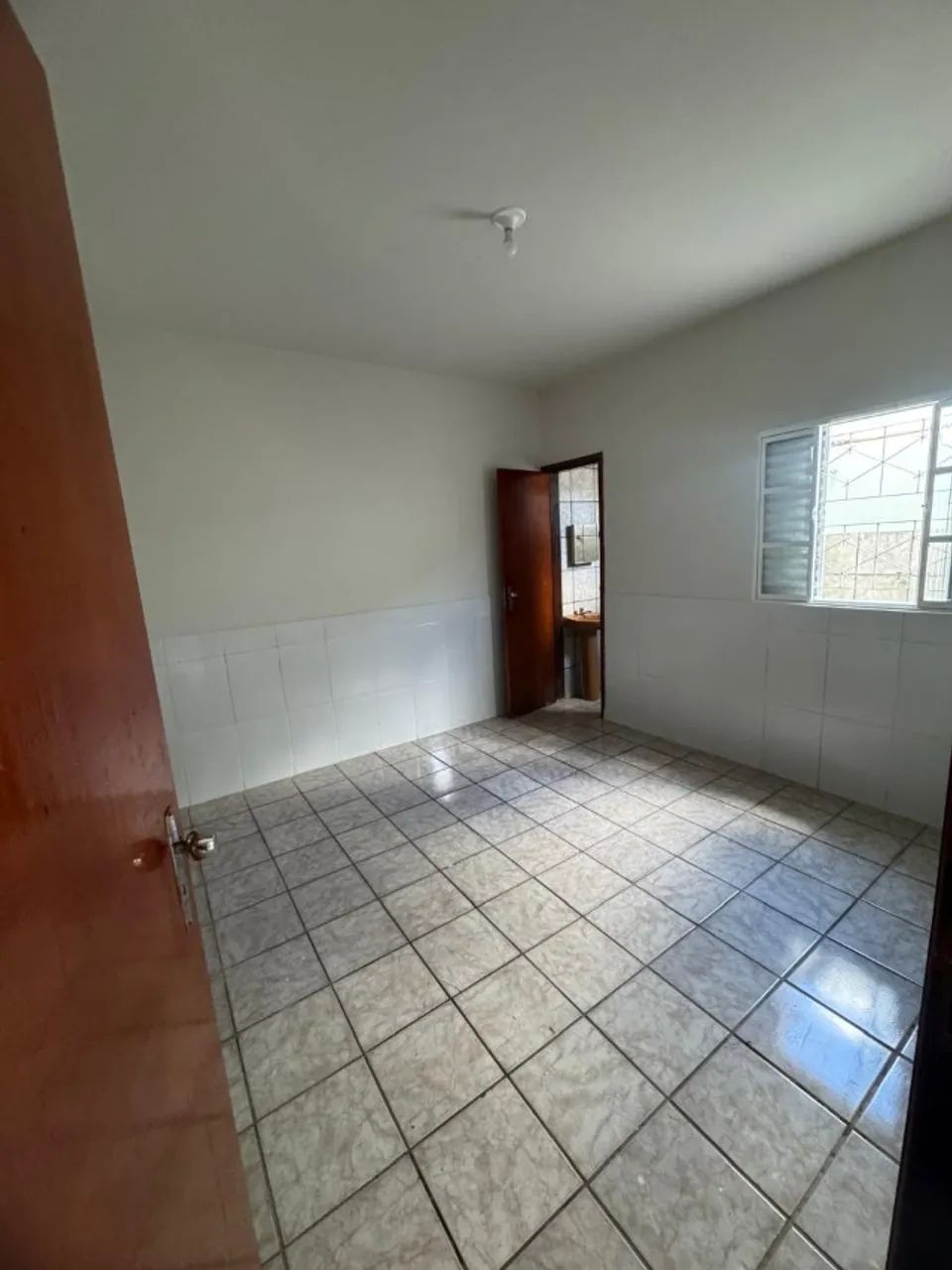 Casa segura com garagem coberta - Foto 4