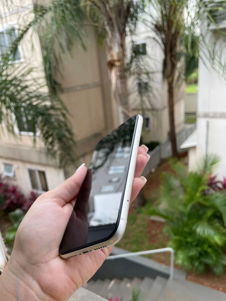IPhone 11 64G branco  - Foto 4