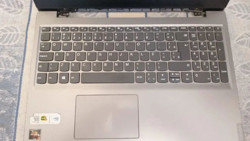 CARCAÇA Notebook ideapad s145 com placa mãe queimada.... estou vendendo como CARCAÇA!! - Foto 4