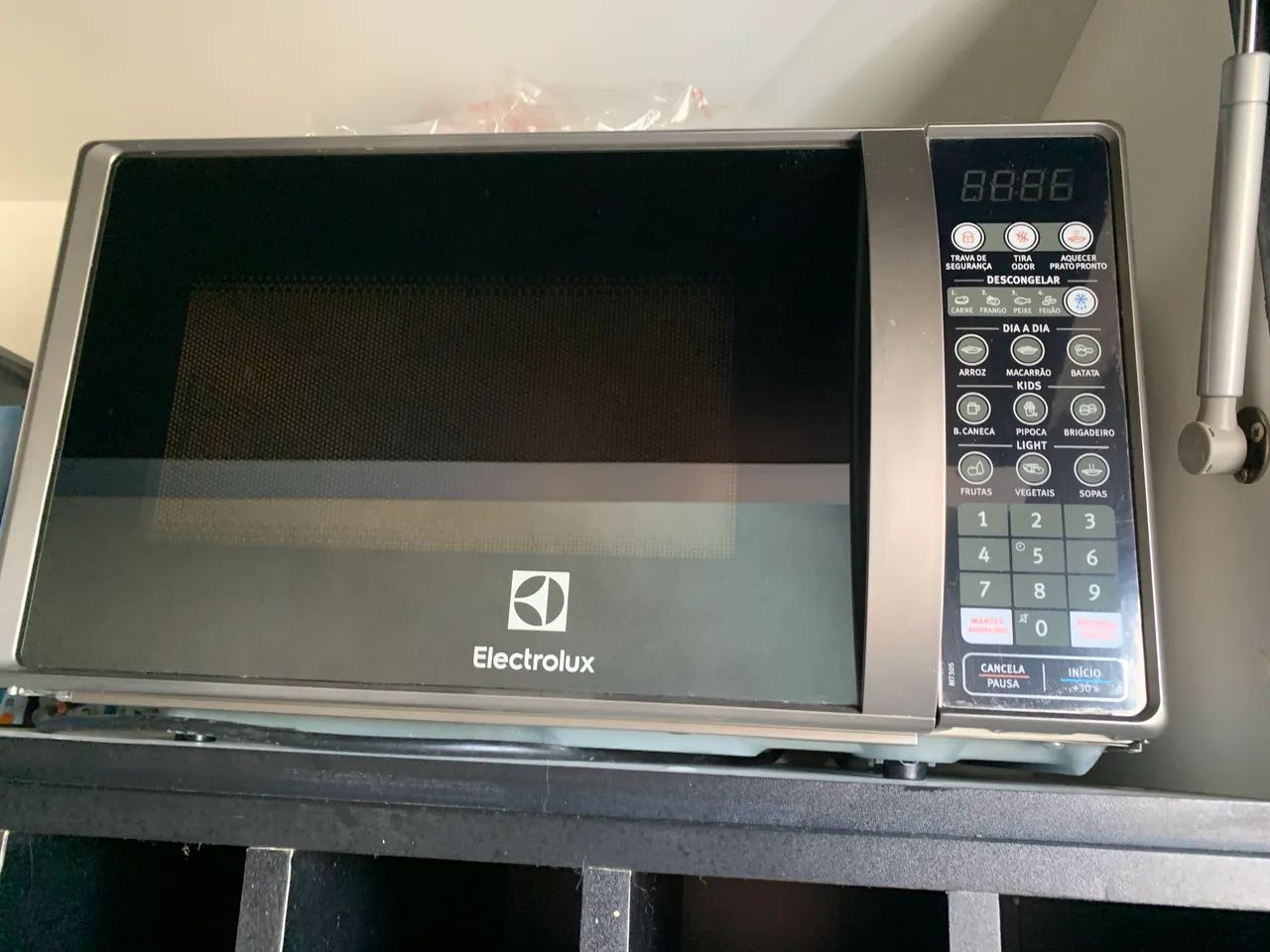 Micro-ondas Electrolux MT305 20L