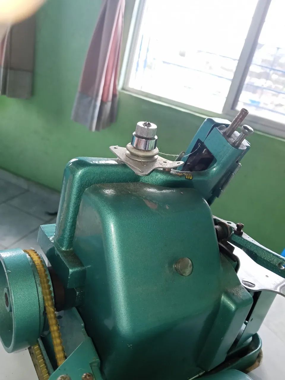 Máquina Overloque Industrial GN1-6D - Excelente Estado - Foto 3