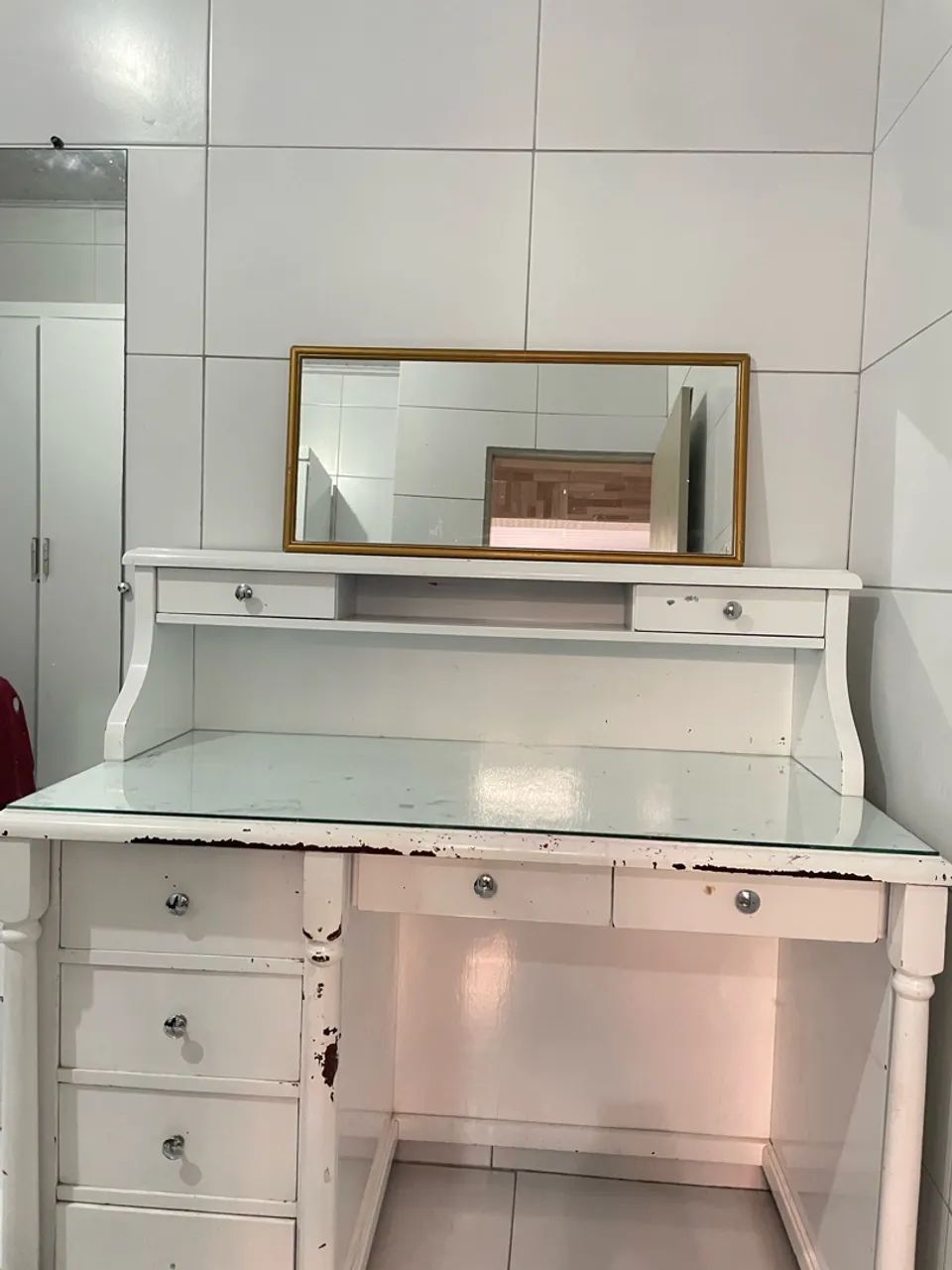 Escrivaninha branca + espelho  - Foto 3
