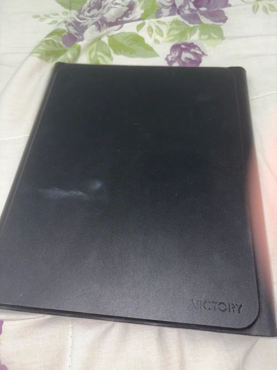 Capa victory Ipad 11 preta seminova  - Foto 2