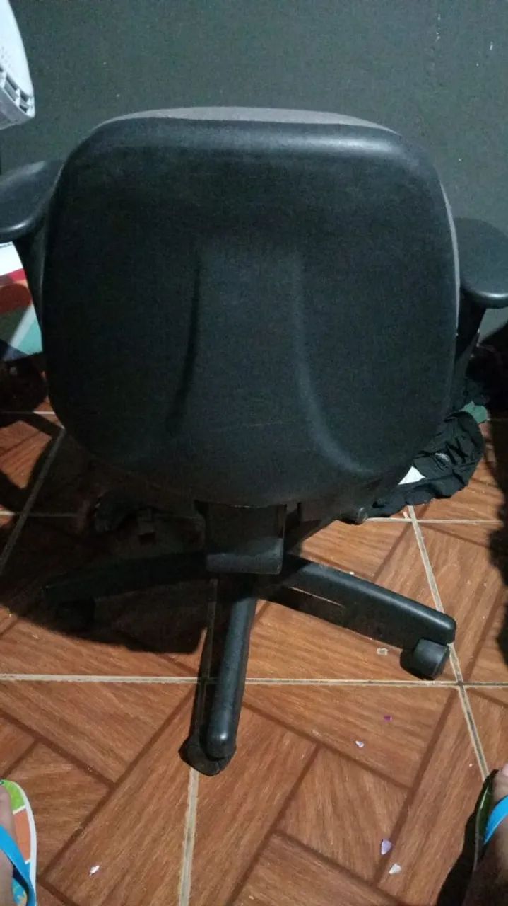Cadeira de escritório simples  - Foto 3