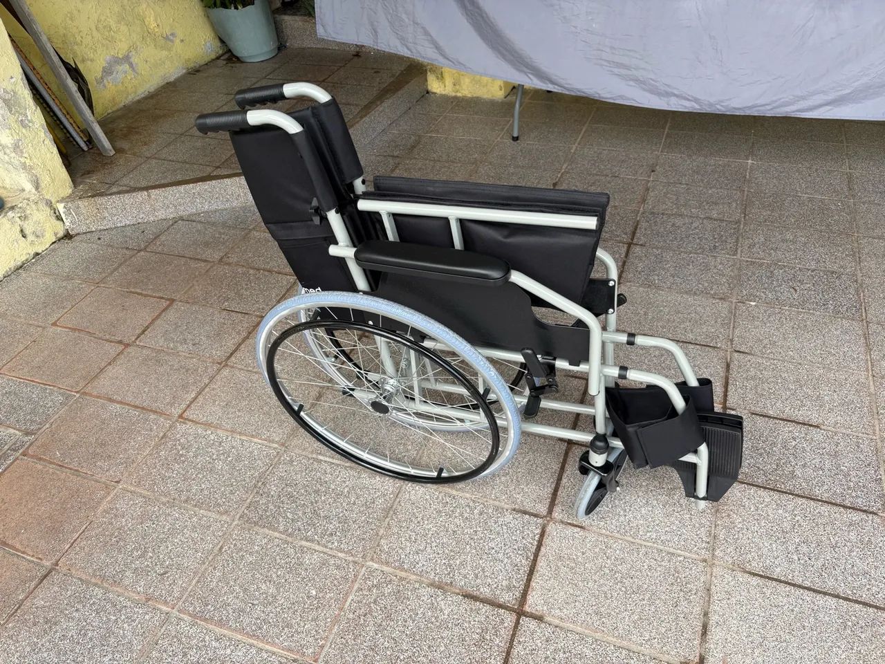 Cadeira de rodas - Foto 3