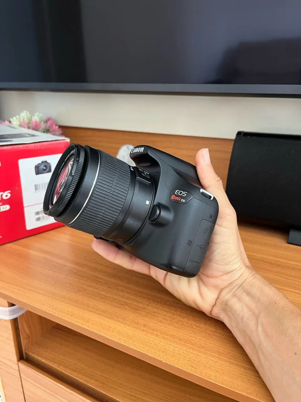 Canon T6
