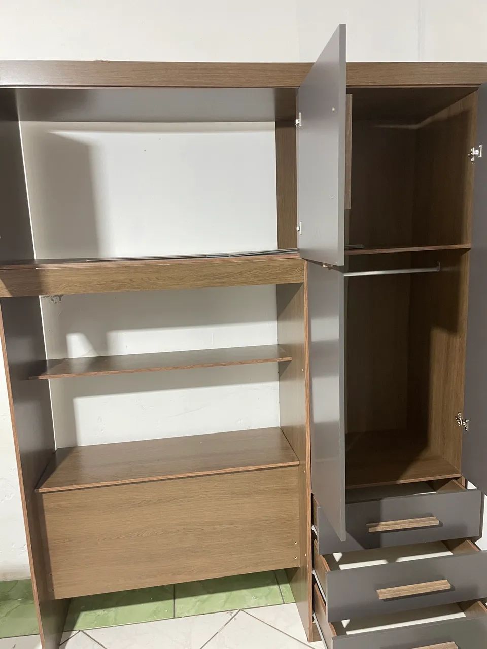 Guarda roupa com cama 482680644263618565