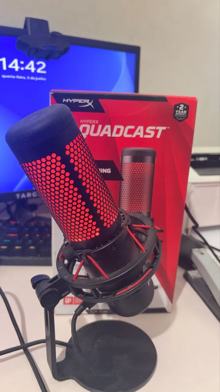Microfone HyperX QuadCast excelente  - Foto 3
