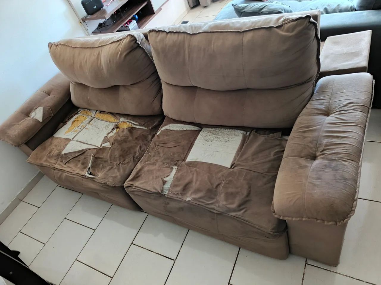 DOAÇÃO DE SOFÁ USADO - Foto 2