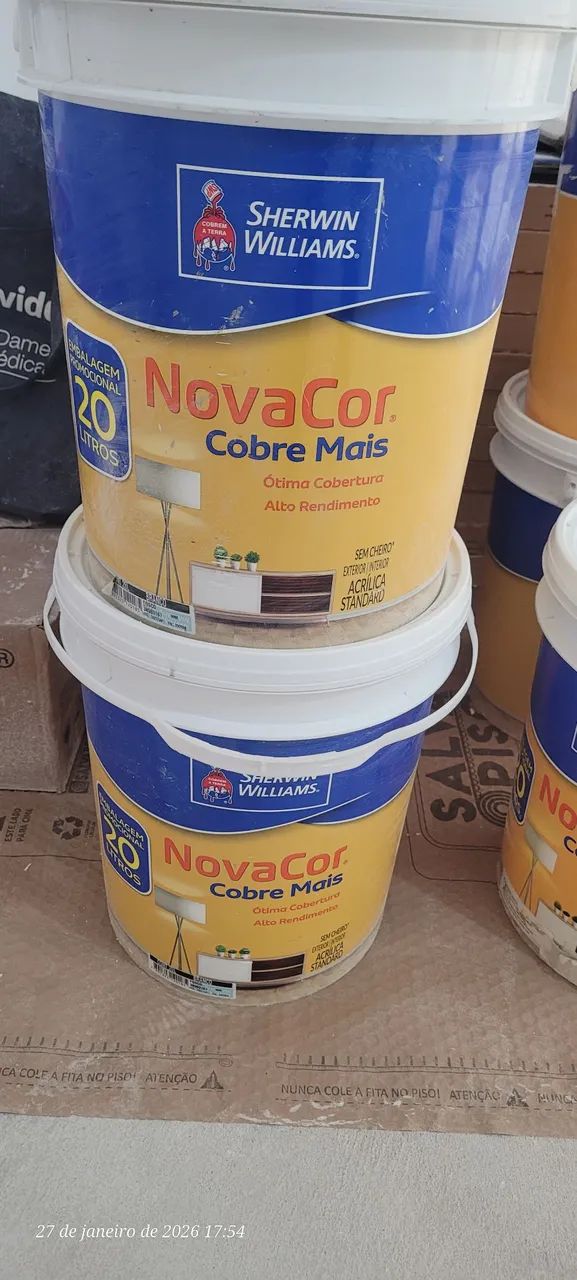 Tinta látex branco  nova cor