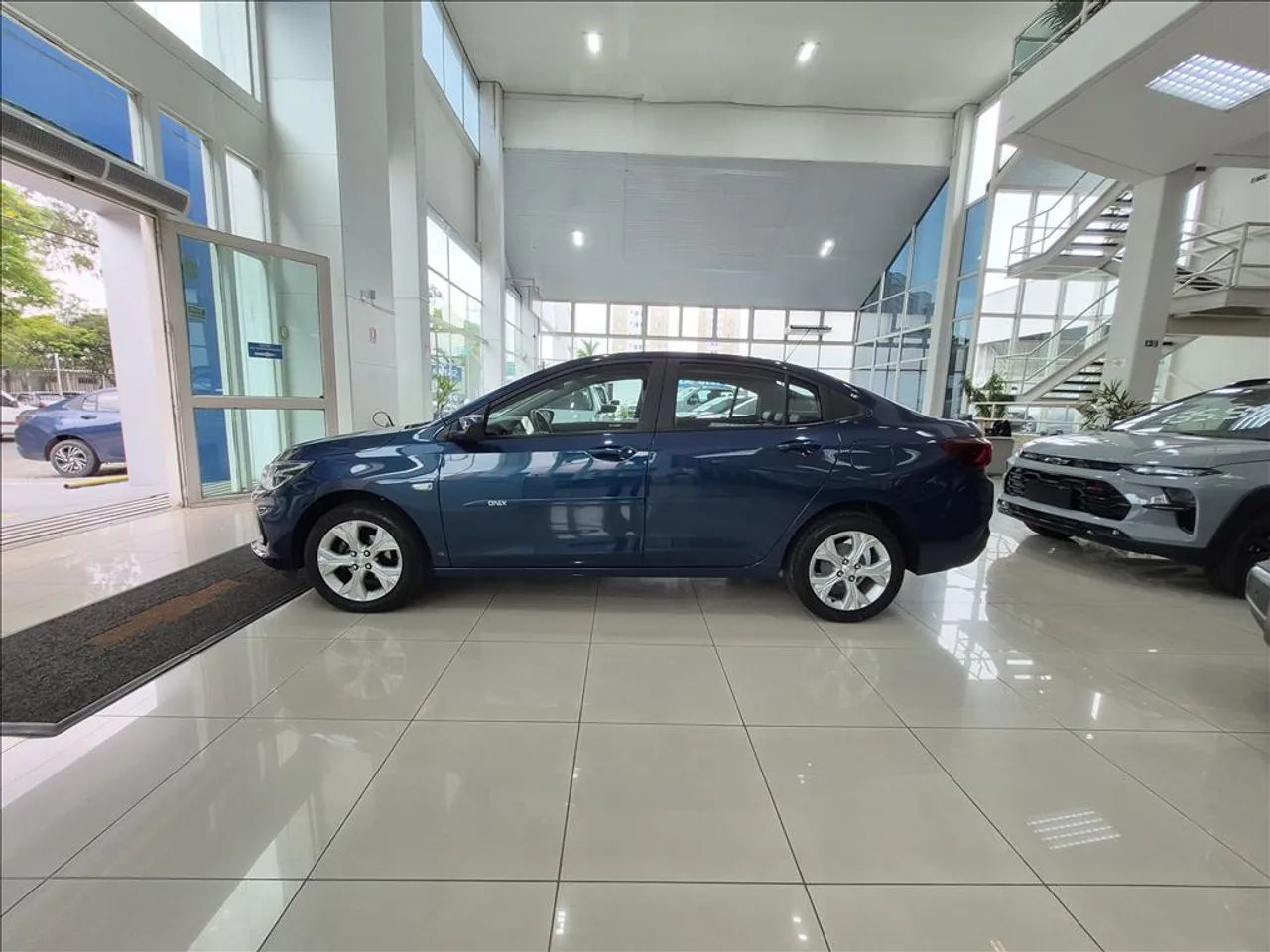 Chevrolet Onix Plus LTZ 1.0 12V TB Flex Aut. 4P, foto 13 de 18