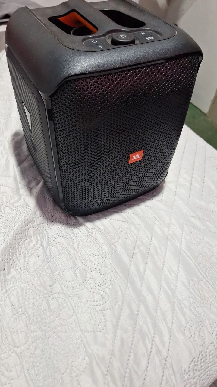 Caixa de som JBL  1.100,00