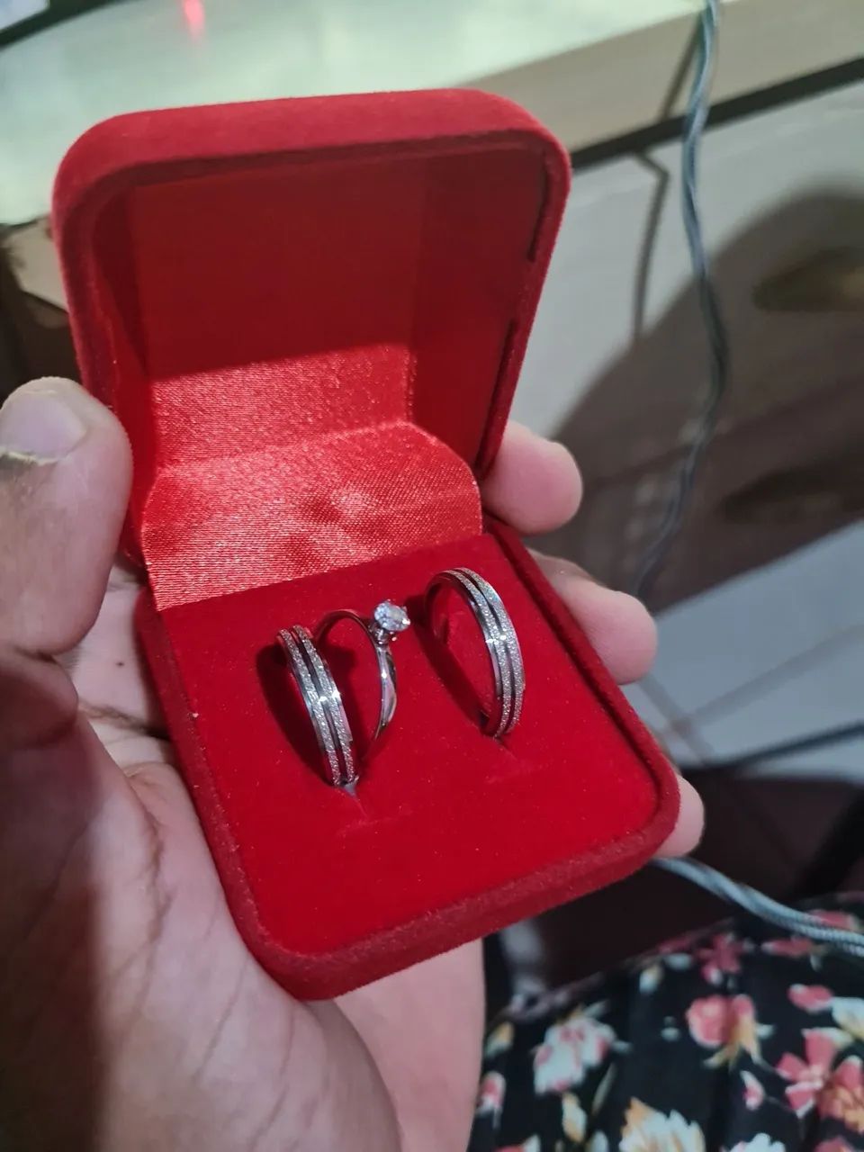 Par Aliança Anatômica Prata 4mm Diamantada De Namoro + Anel - Foto 3