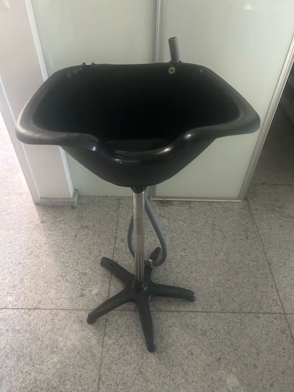 Lavatório portátil  de cabelo Dompel 15 kg - Foto 5