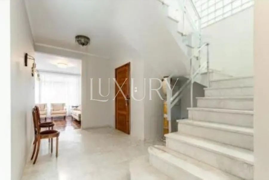 Casa para Venda ou para Alugar no Jardim Luzitania, 320 m², 3 quartos sendo 1 suíte , 2 va