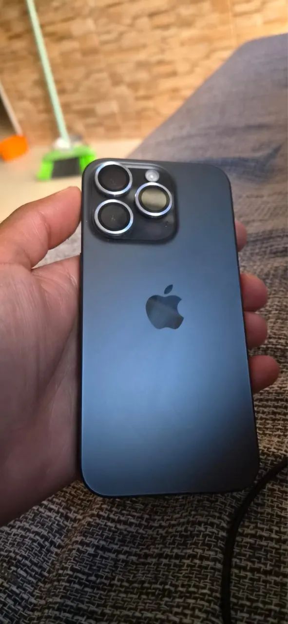 IPhone 15 Pro  - Foto 3