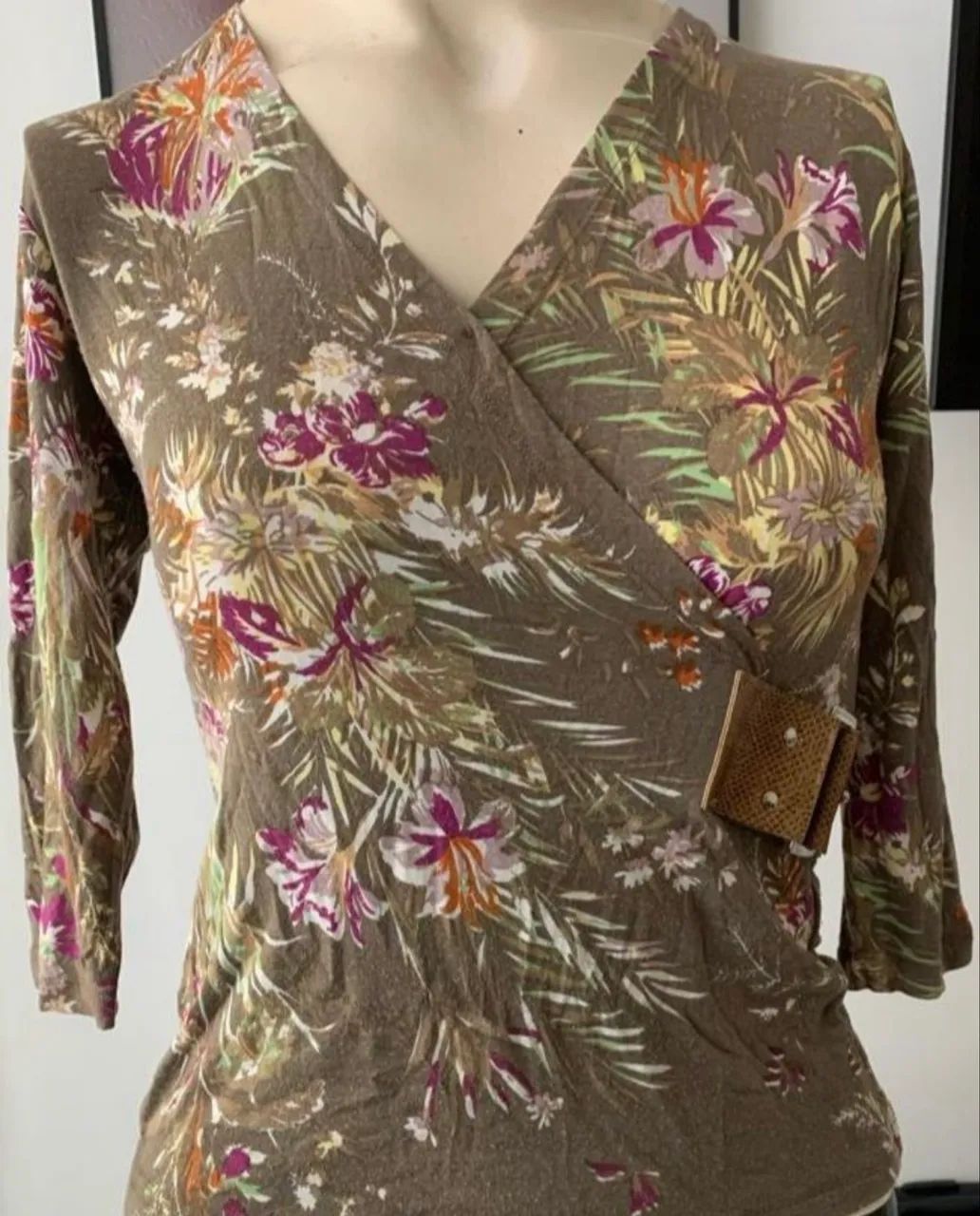 Camisa Gola V