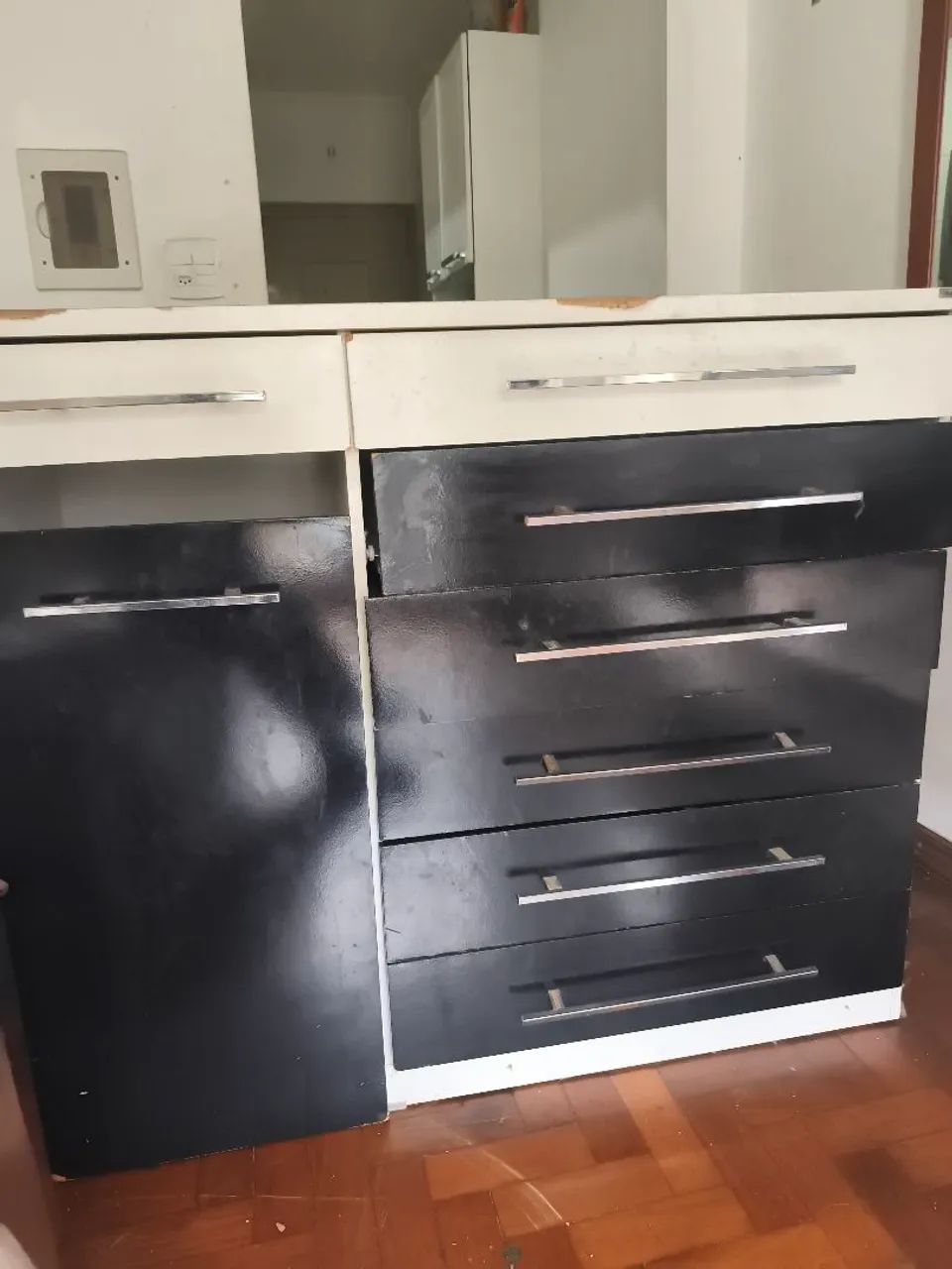 Cômoda 6 gavetas 