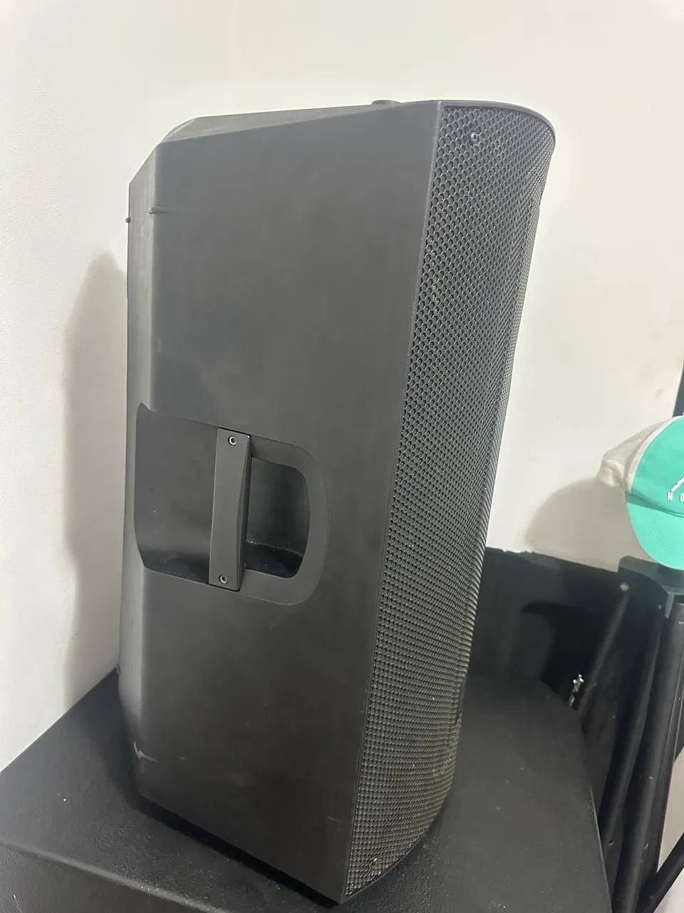 Caixa ativa JBL MAX 15  - Foto 2