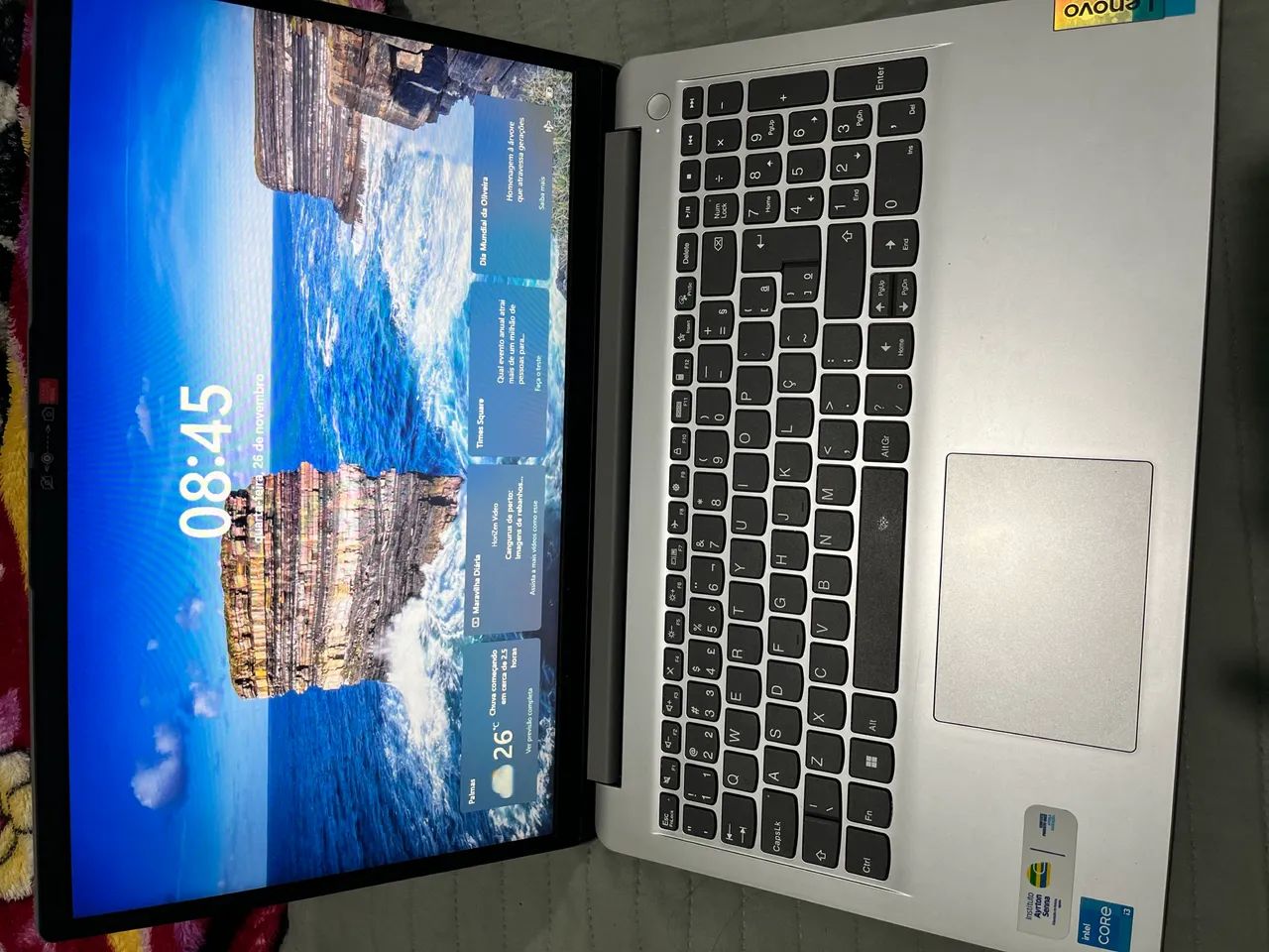 Vendo Notebook i3 novo