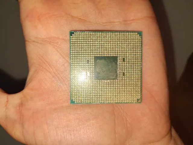 Processador AMD Ryzen 3 3200G - AM4 - ACEITO TROCA - Foto 2