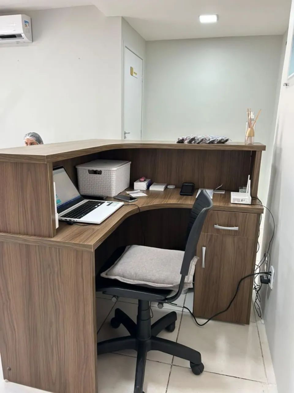 Vendo balcão para recepção  - Foto 4