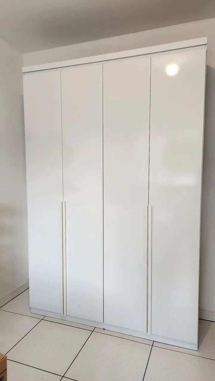 Guarda-roupas branco solteiro Lopas