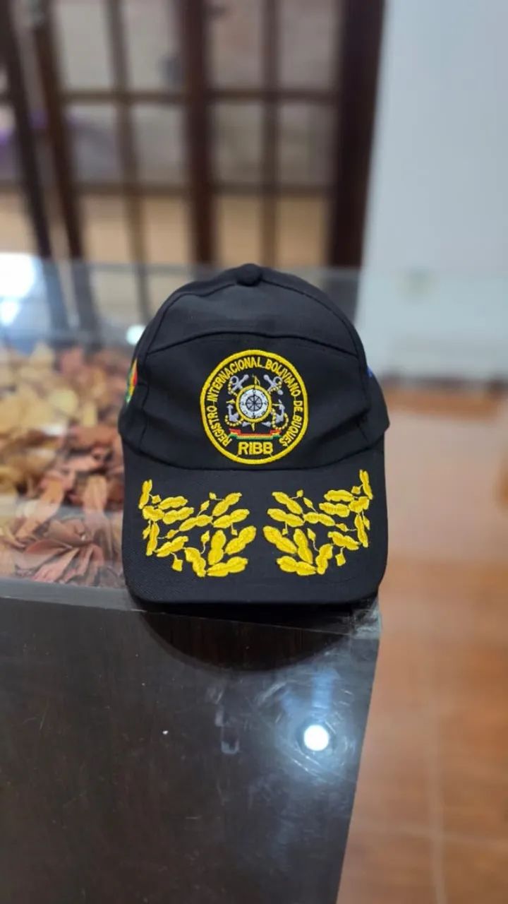 Boné - Registro Internacional Boliviano de Buques (RIBB) - Foto 2