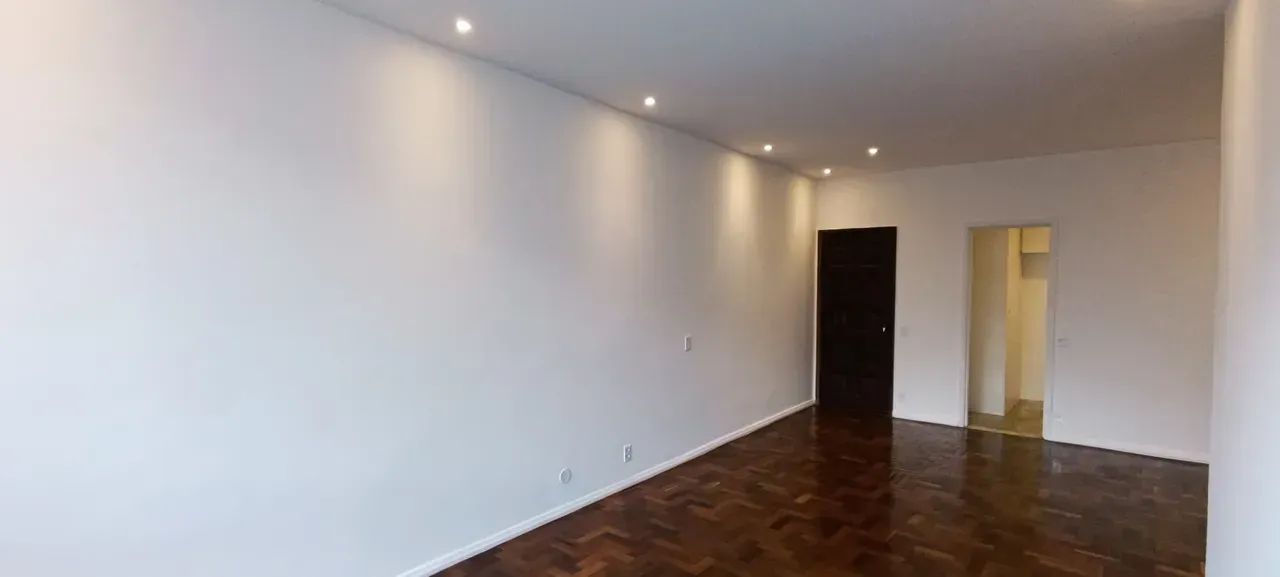 Copacabana  3 quartos, sendo 1 suíte, dependência completa. - Foto 3