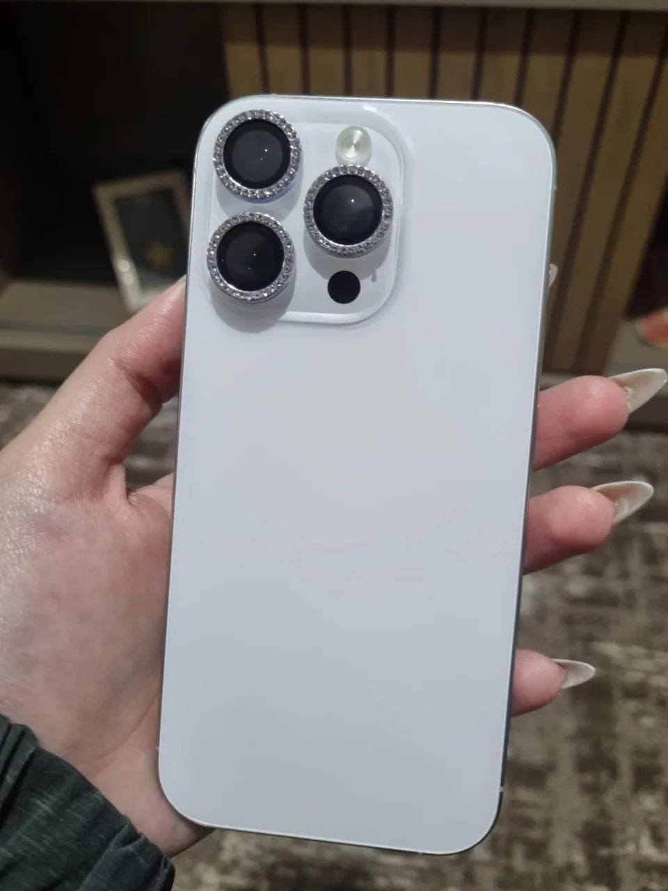 Vendo iphone 16 pro branco  - Foto 2