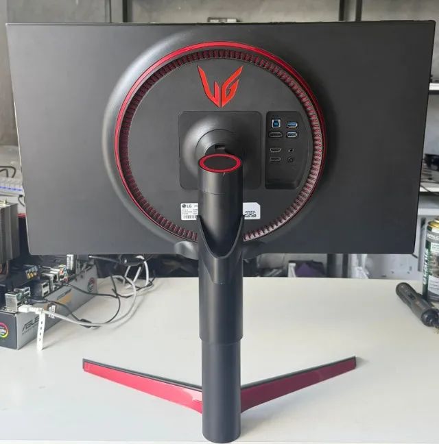 Monitor Gamer LG, 27" Full HD, 240Hz, 1ms, IPS, DisplayPort, HDMI, USB, HDR10 - Foto 2