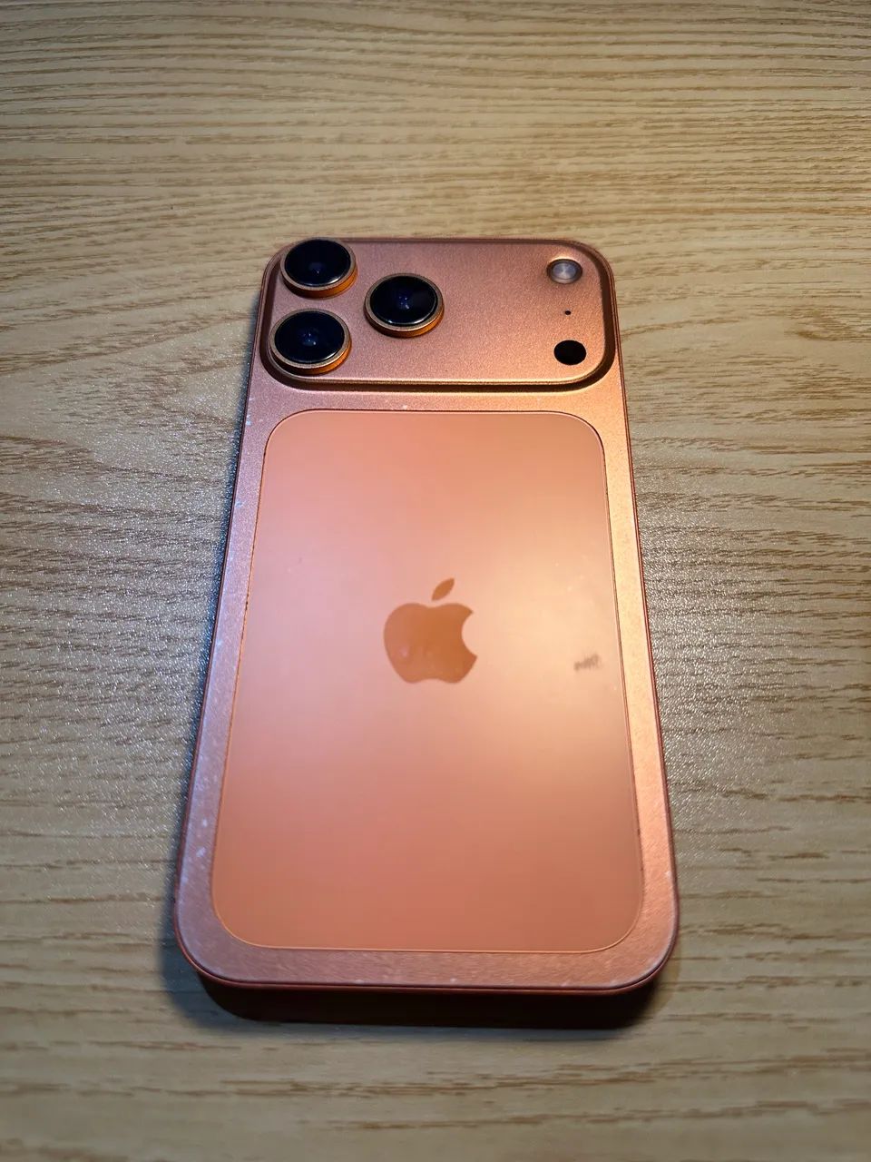 iPhone XR na carcaça do 17 pro (vendo ou troco)