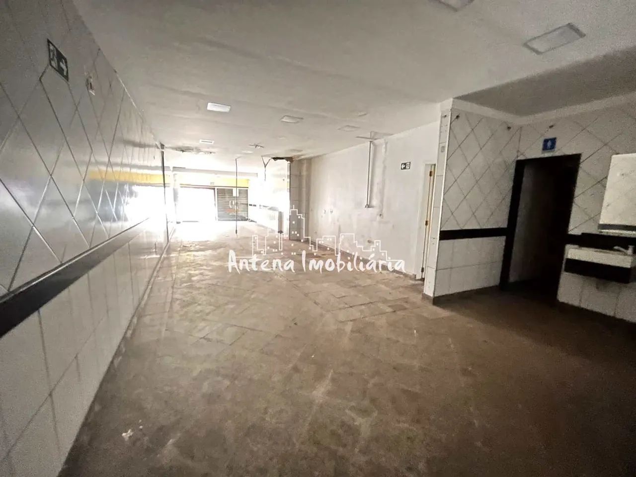 Salão comercial em Ferraz de Vasconcelos - Cód.: 13128.