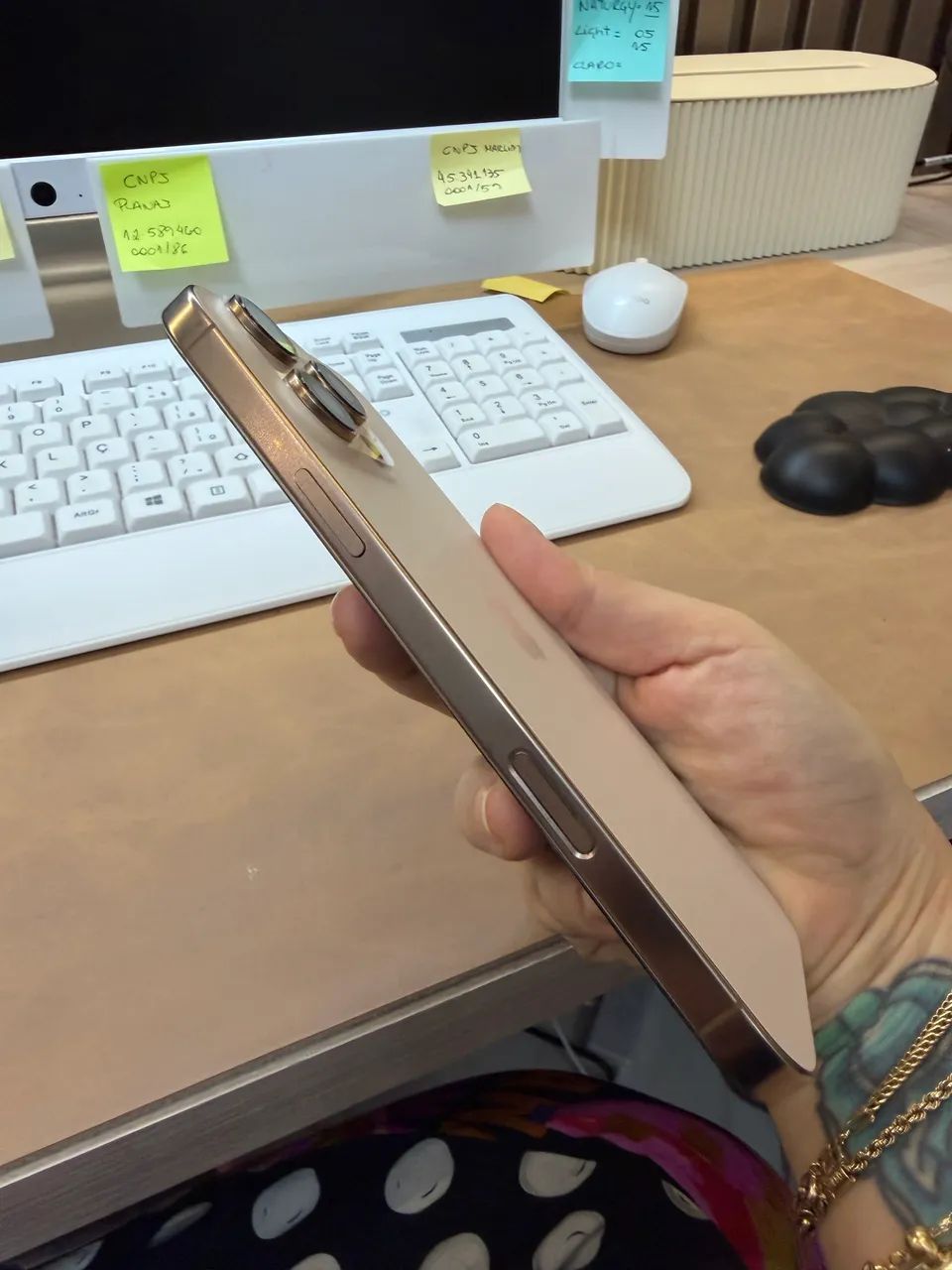 IPhone 16 Pro Max  - Foto 2
