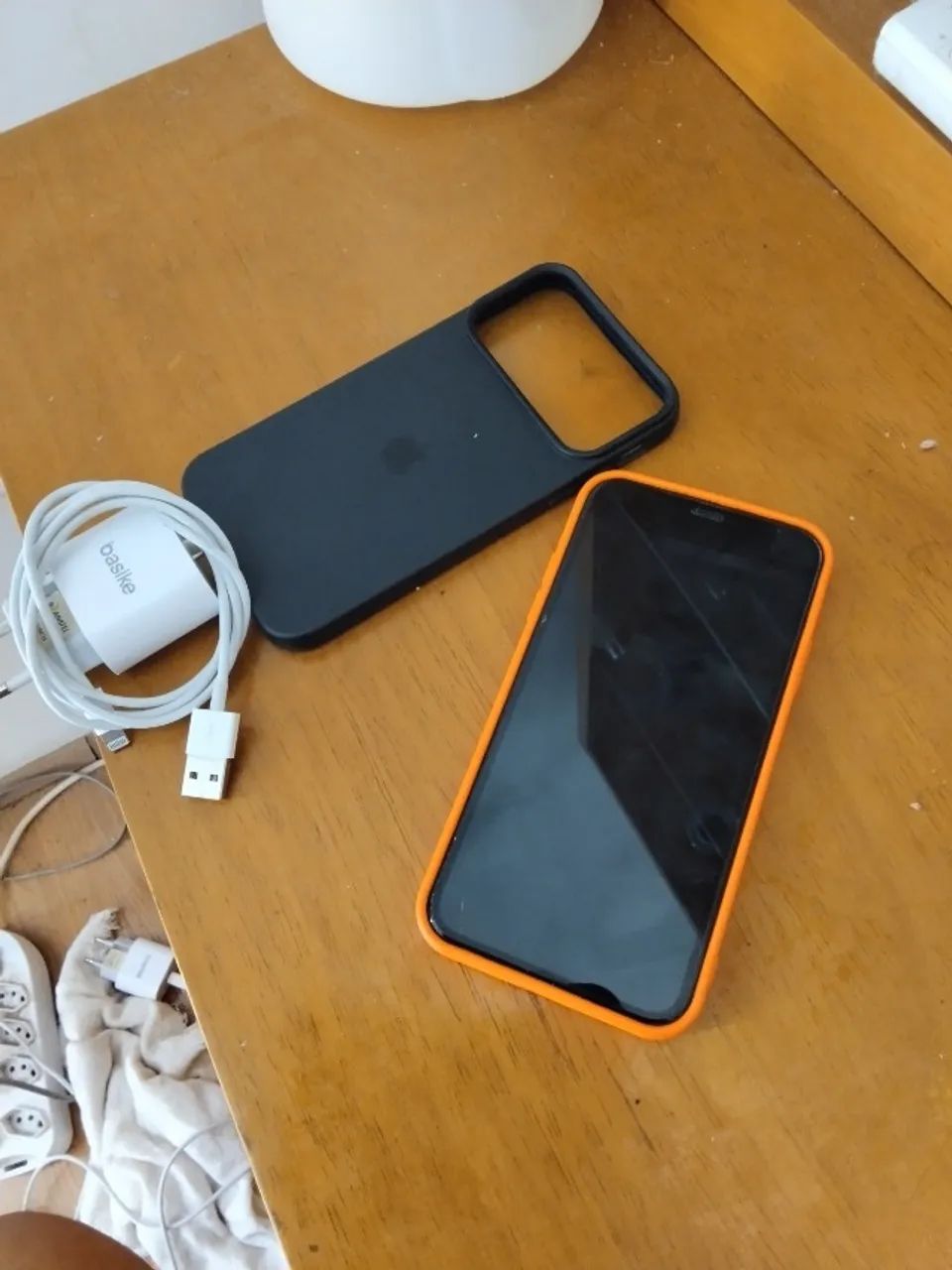 iPhone 11 com carcaça de 17 pro lindo sem uso - Foto 4