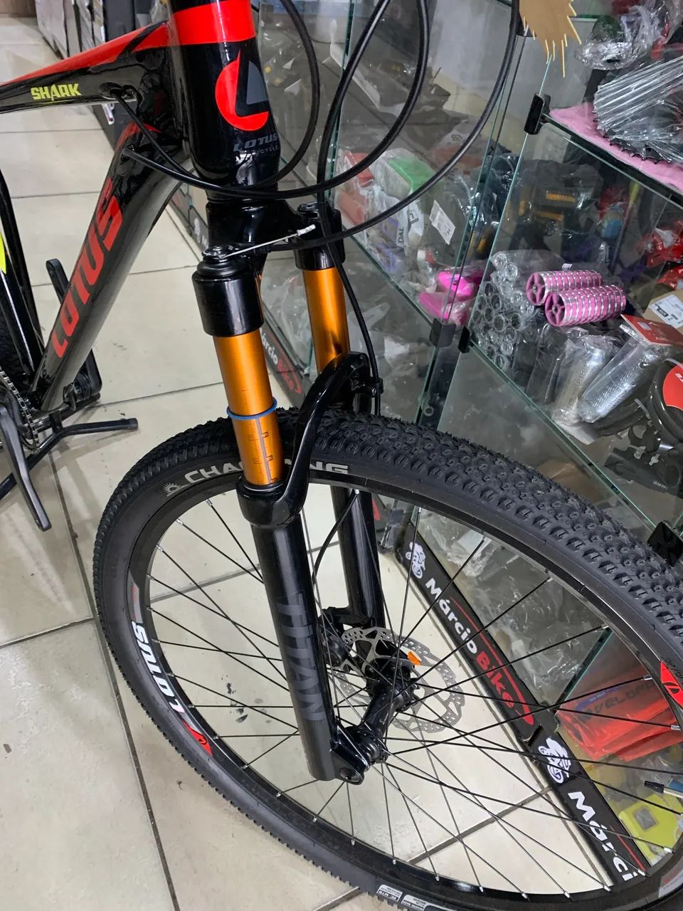 Bicicleta aro 29 Lotus Shark Shimano  - Foto 5