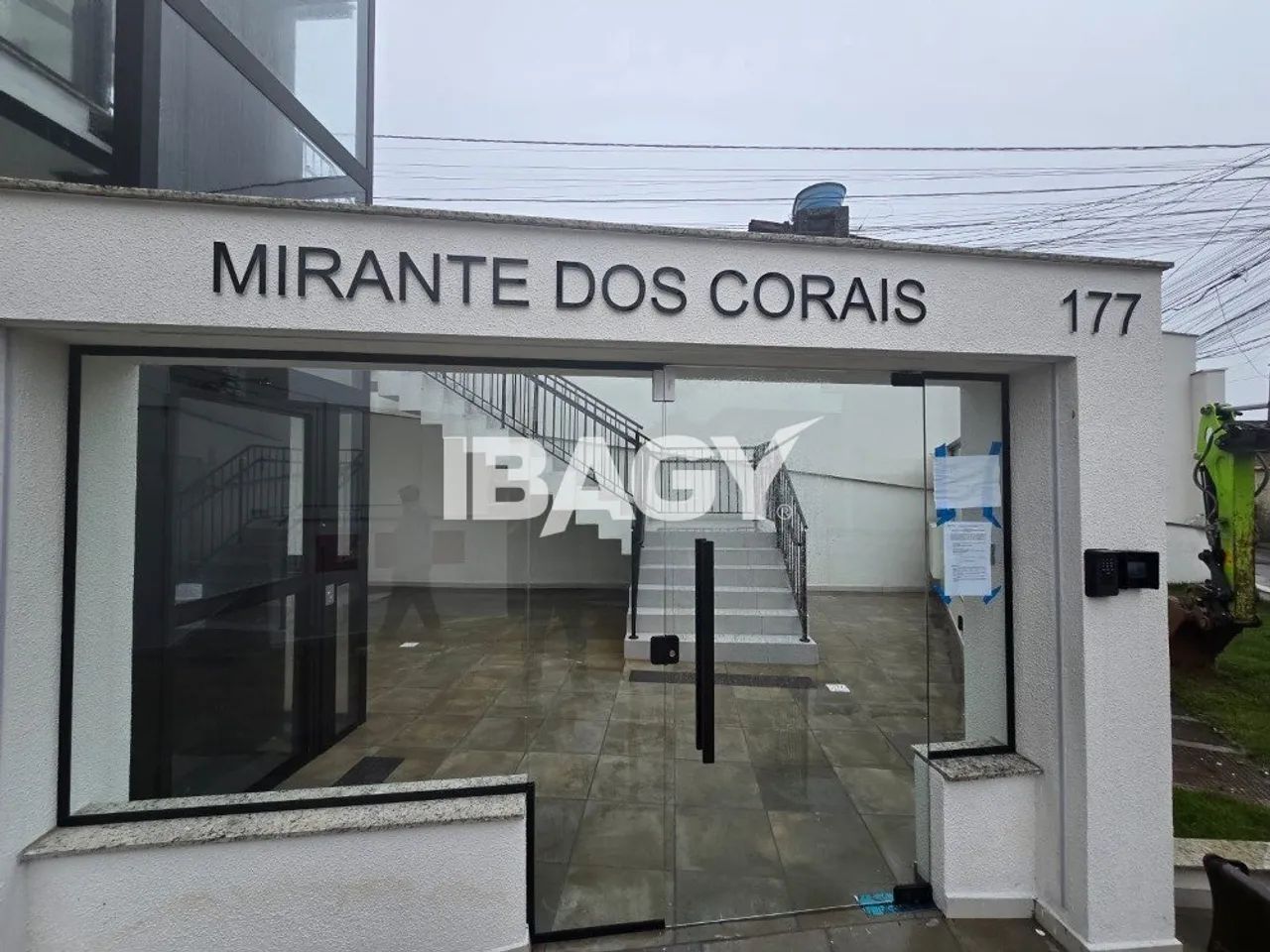 Excelente Apartamento 2 dormitório(s) em Coqueiros - Florianópolis