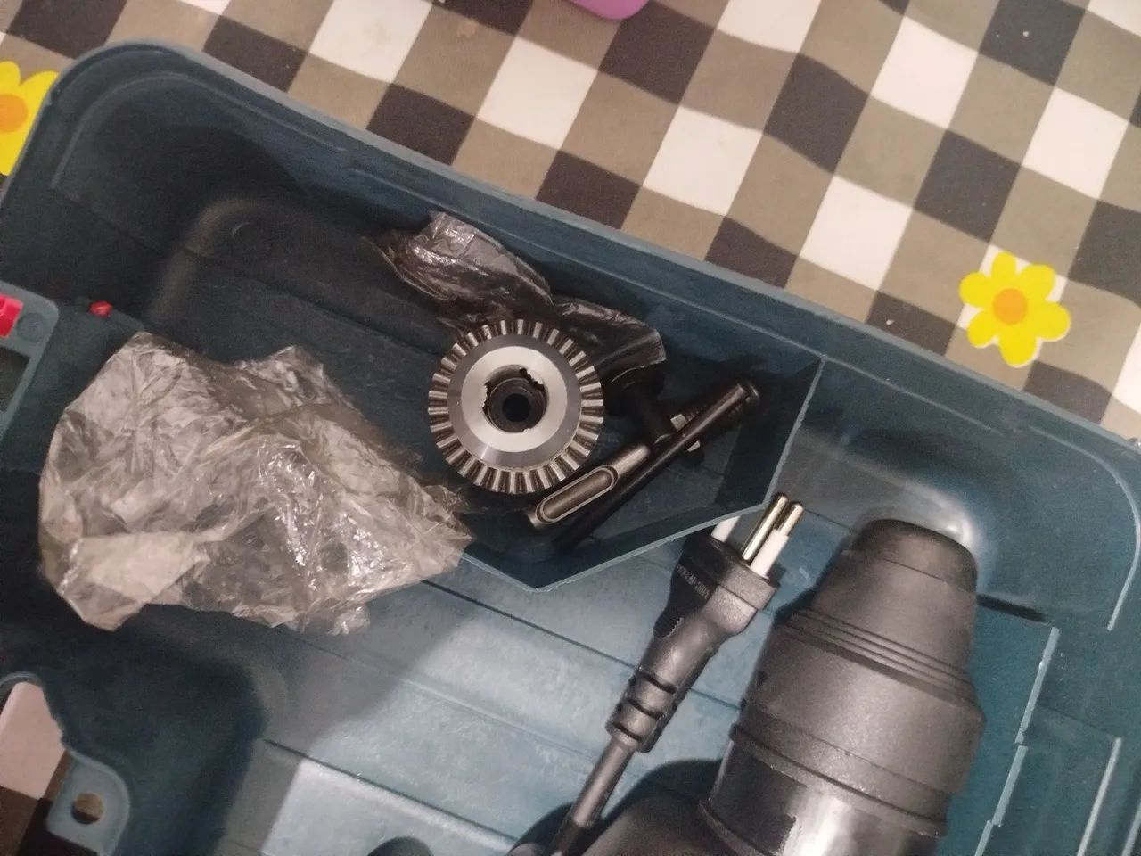 Vende se um Martelete Bosch novo.... - Foto 2