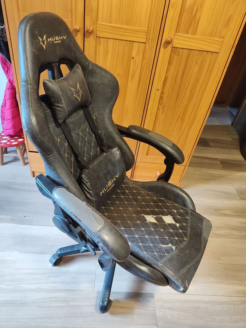 Cadeira gamer husky com encosto de pé - Foto 3