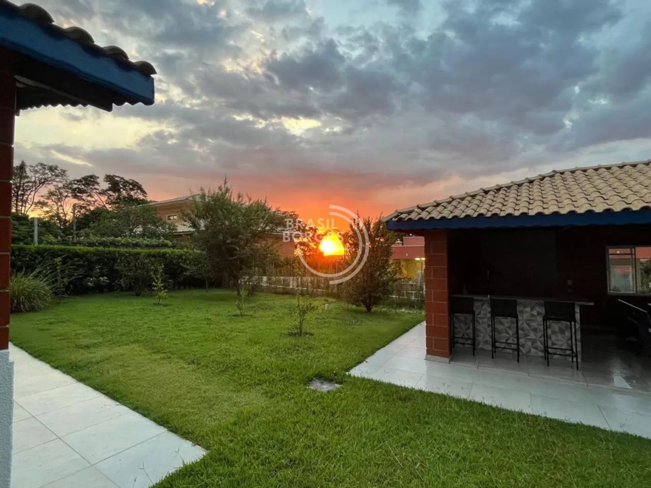 Excelente casa térrea 3 quartos (1 suíte master ) 340m muito bem distribuídos. - Foto 2