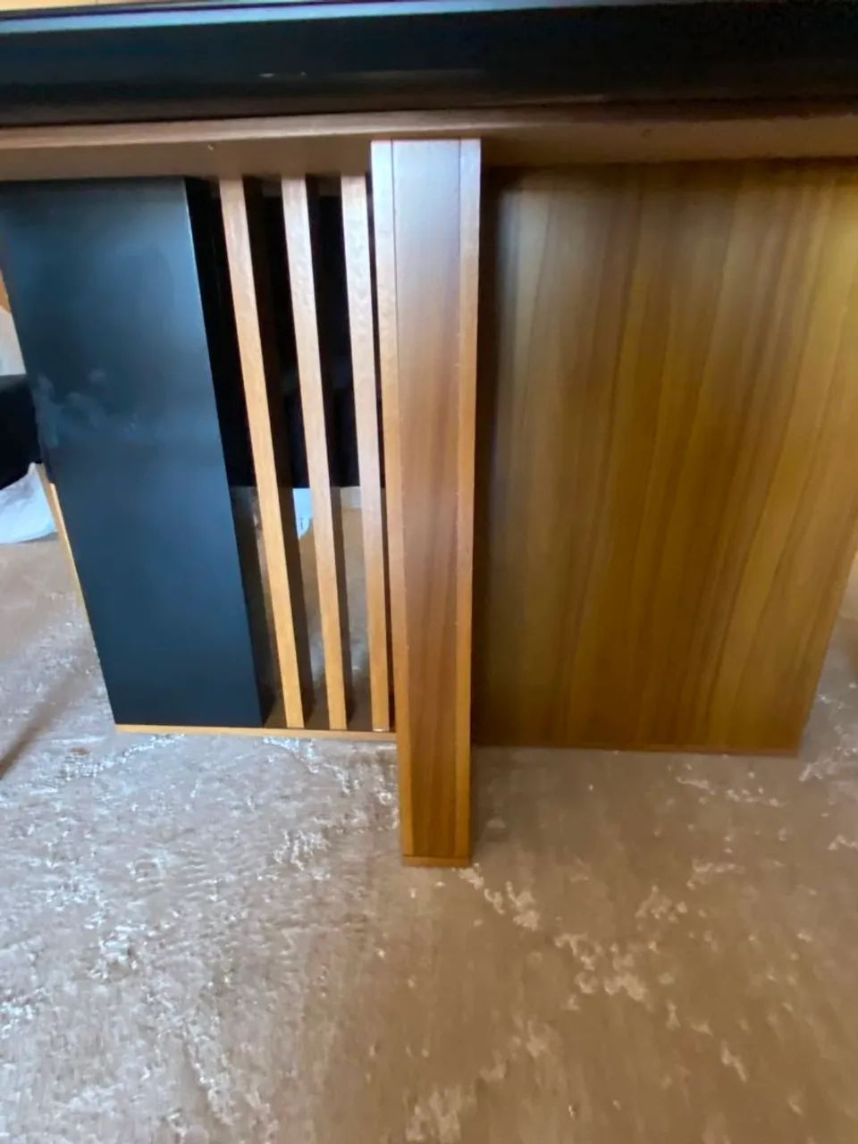  Vendo Mesa tampo vidro/madeira 6 cadeiras maciça! - Foto 5
